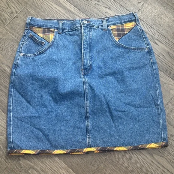French Dressing | Vintage Denim Skirt with Yellow and Black Plaid Accents Sz 38 - Picture 1 of 11